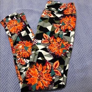Lularoe OS Leggings (Damaged Seam)